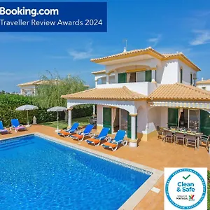 Villa White Sands - Private Oasis, Heated Pool, Beaches & Strip Nearby, Albufeira